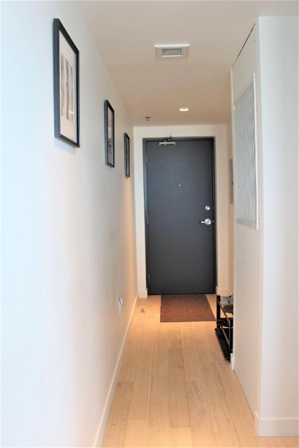 Luxury Skyline Condo In Downtown Free 24/7 Parking Winnipeg Exterior foto