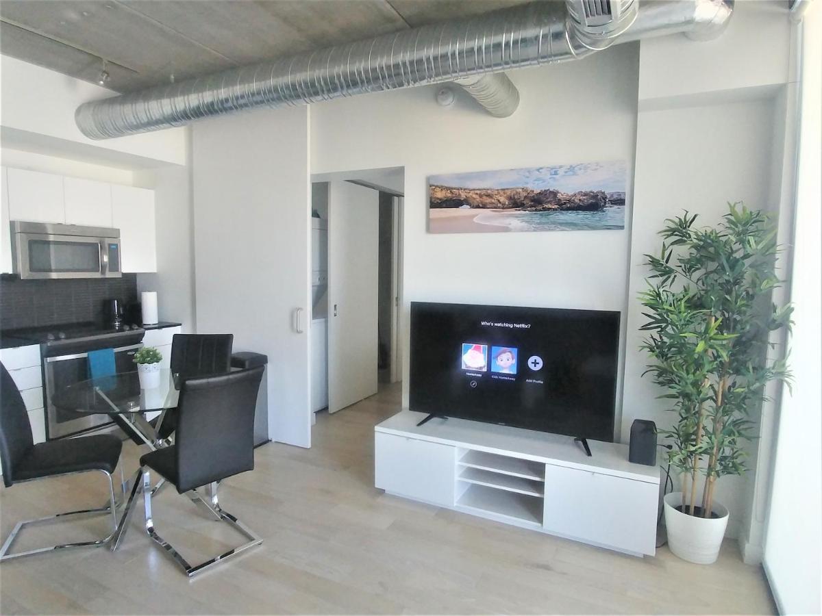 Luxury Skyline Condo In Downtown Free 24/7 Parking Winnipeg Exterior foto