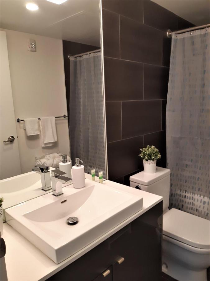 Luxury Skyline Condo In Downtown Free 24/7 Parking Winnipeg Exterior foto